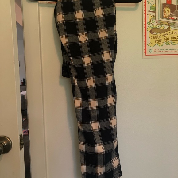 Rolla’s Horizon Check Pant - Navy/Cream - Picture 5 of 8